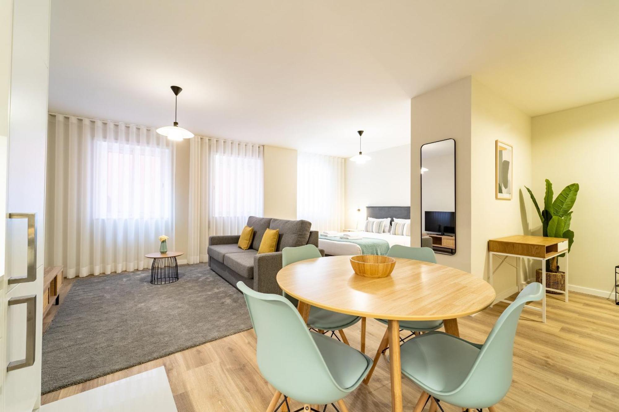 On The Square Studio - City Center By House And People Braga Buitenkant foto